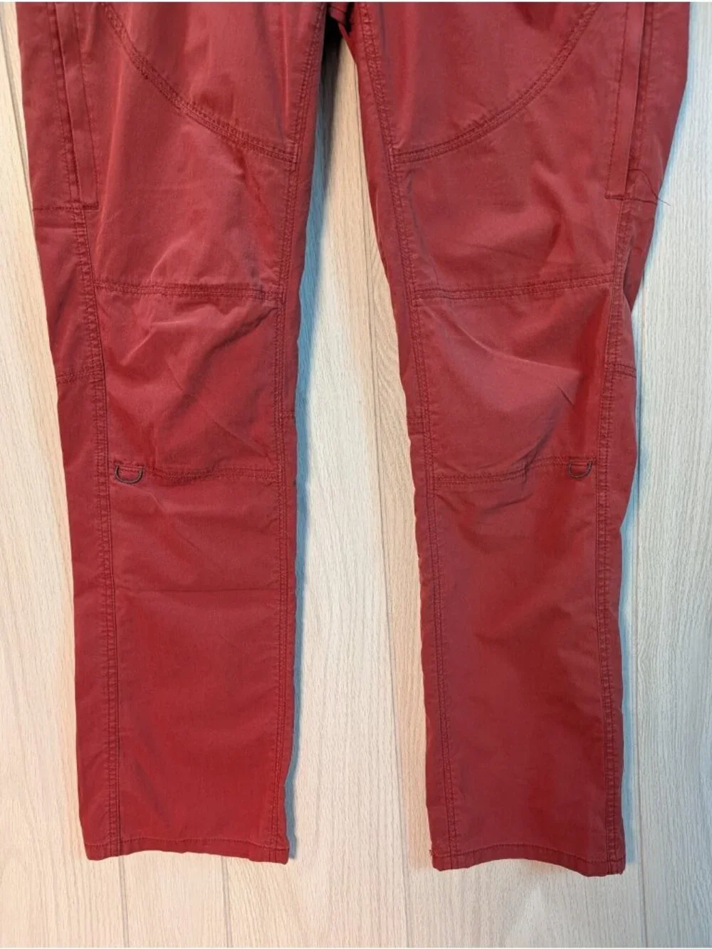 Kuhl Legendary Hiking Pants Womens 8 Red Logo Stretch Mid Rise Roll Tab Leg FLAW - Picture 3 of 11